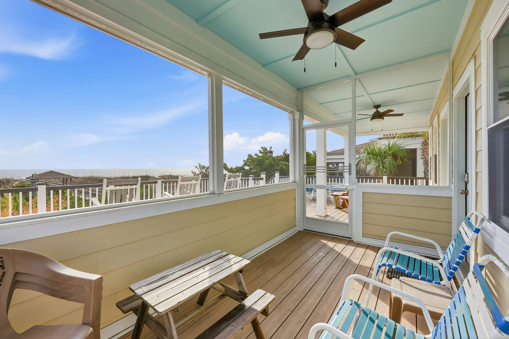 Towne House | Photo 35