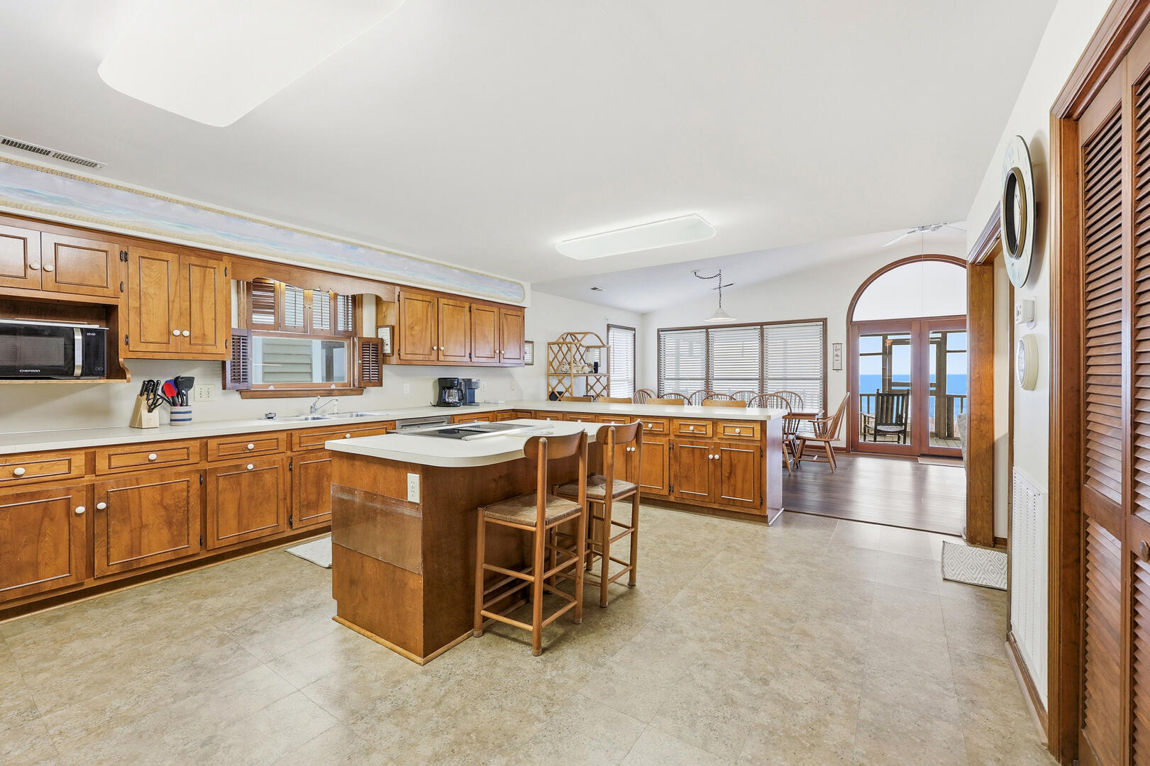 Schooler Shack | Photo 7