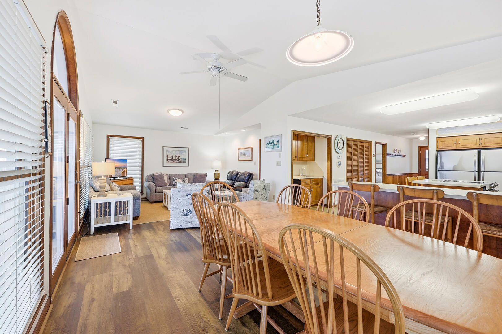 Schooler Shack | Photo 9