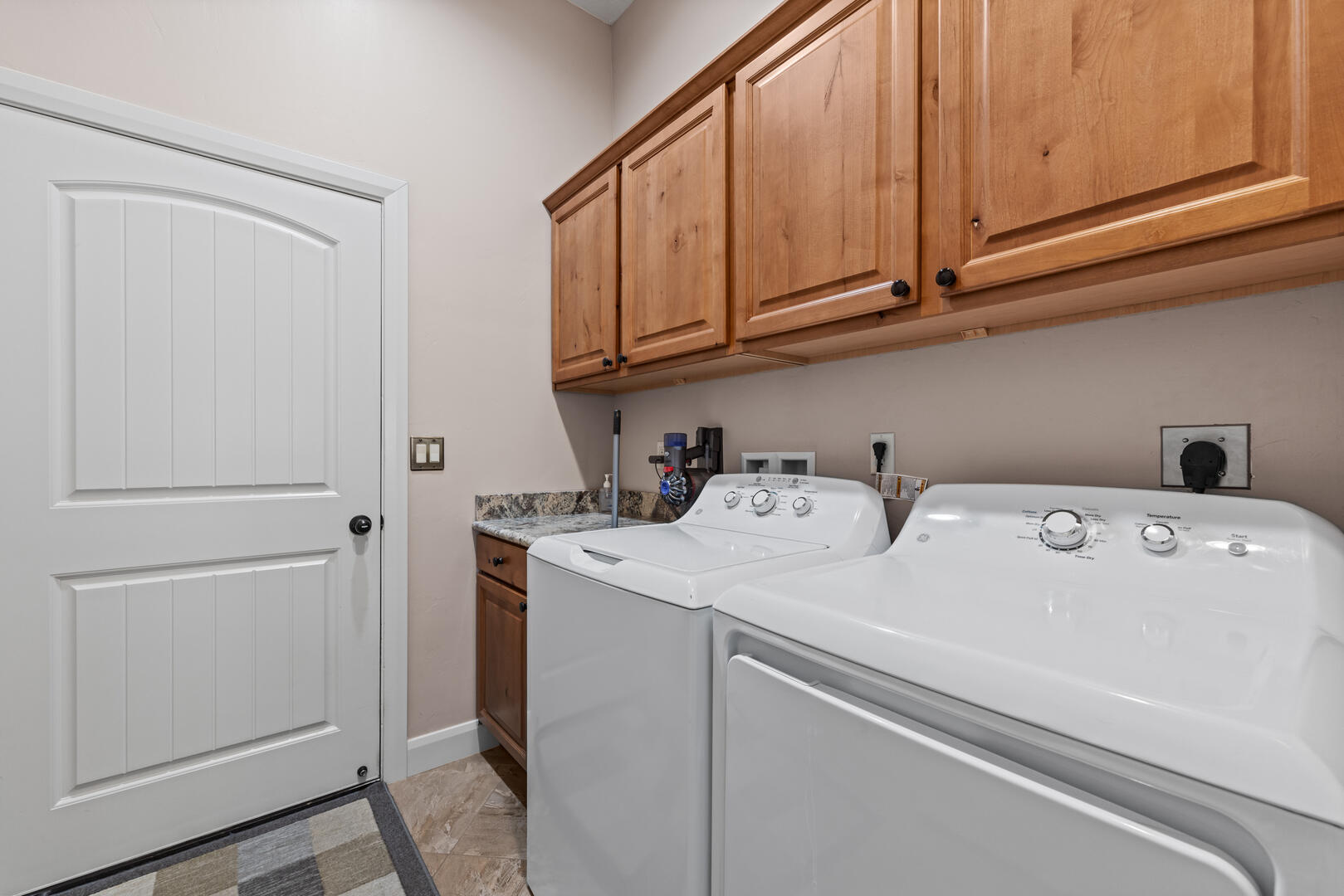 Paws and Putts Oasis | Photo 17