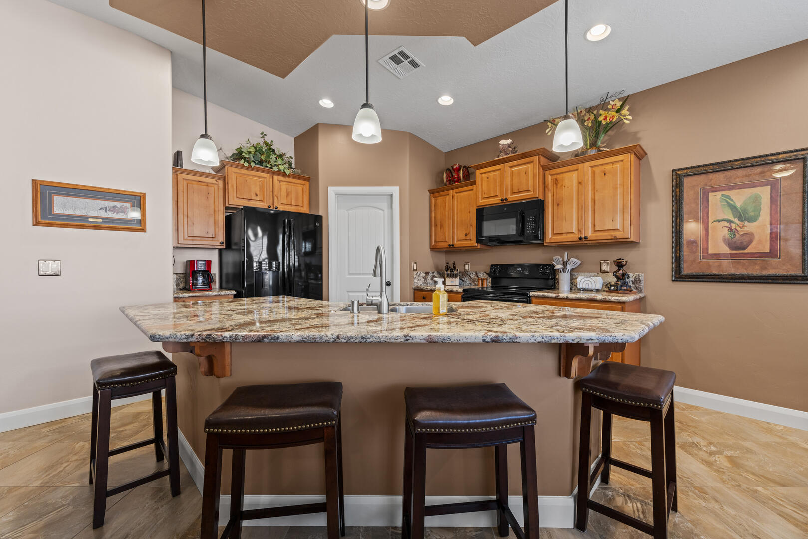 Paws and Putts Oasis | Photo 21