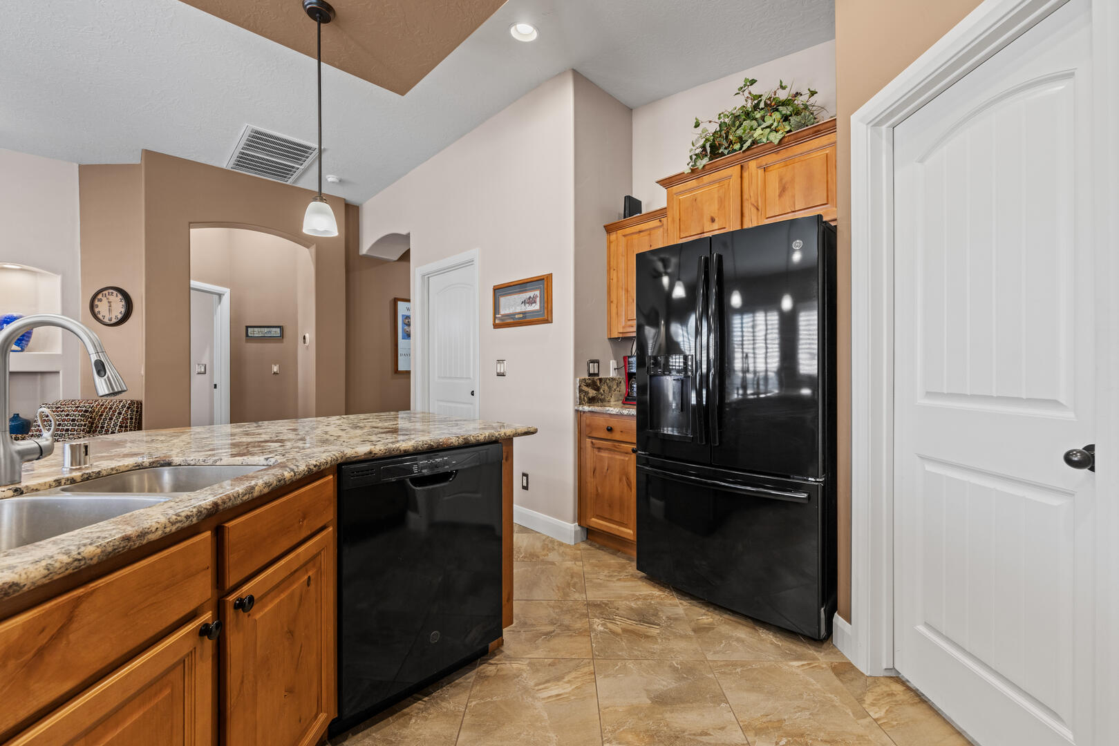 Paws and Putts Oasis | Photo 23