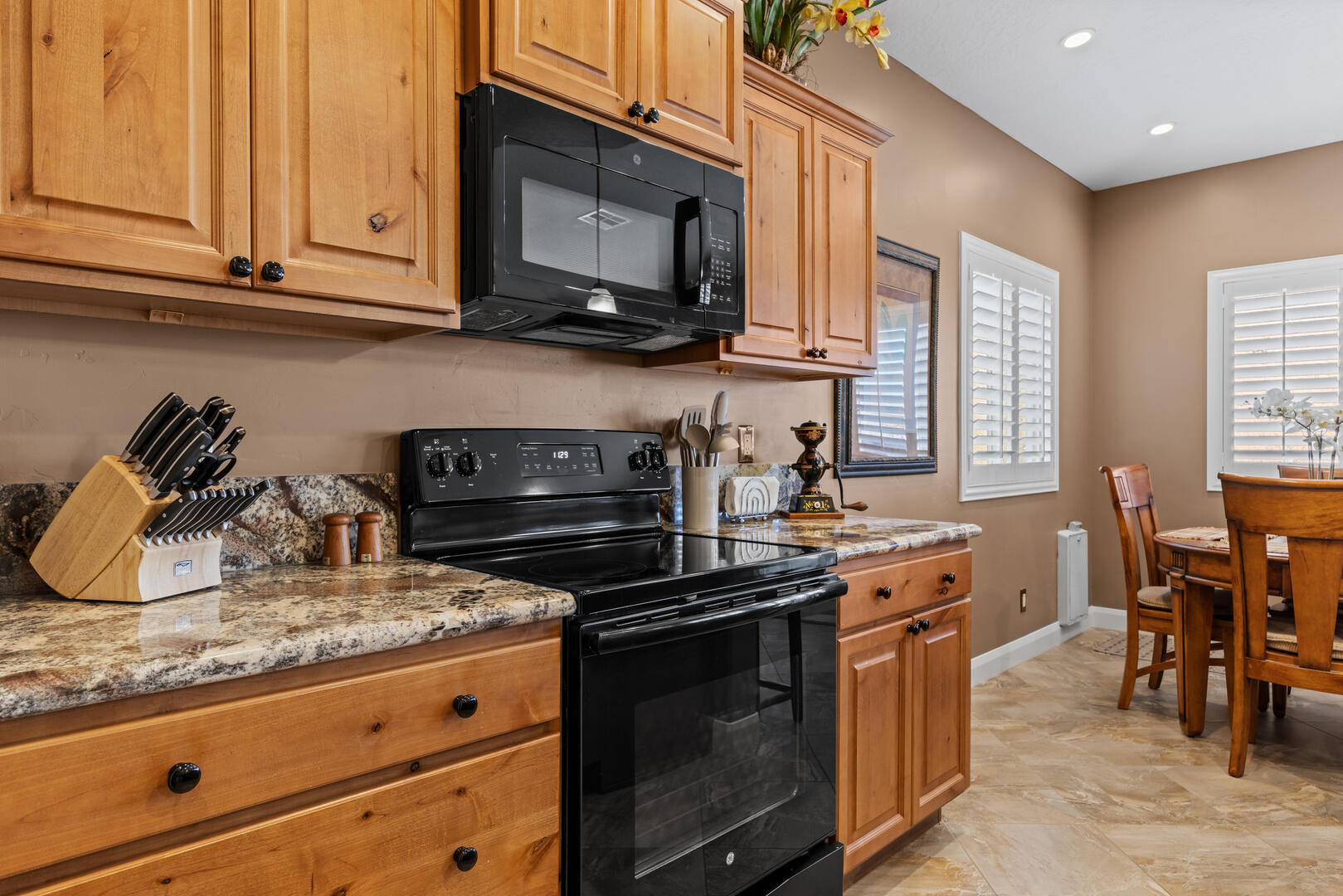 Paws and Putts Oasis | Photo 25