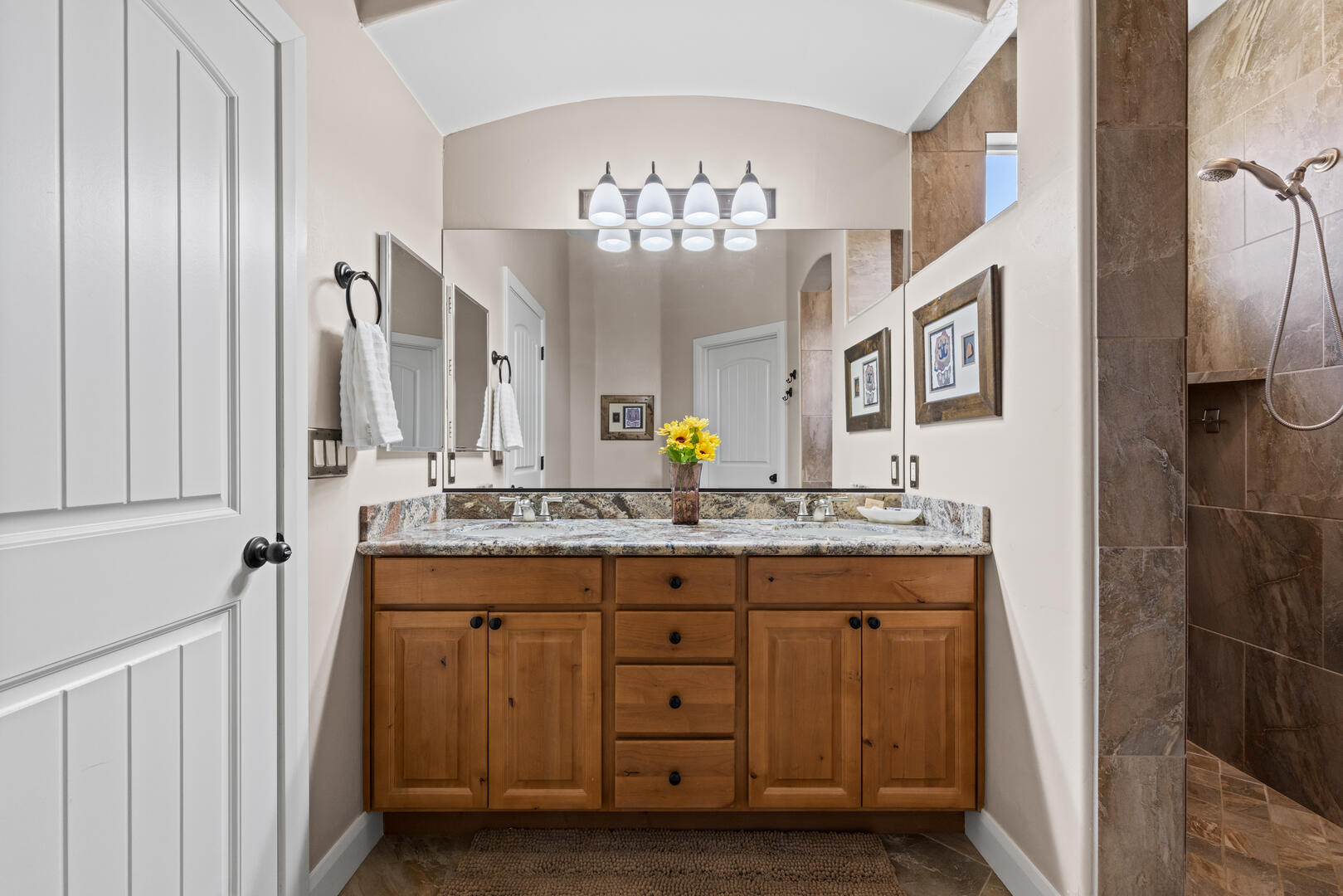 Paws and Putts Oasis | Photo 38