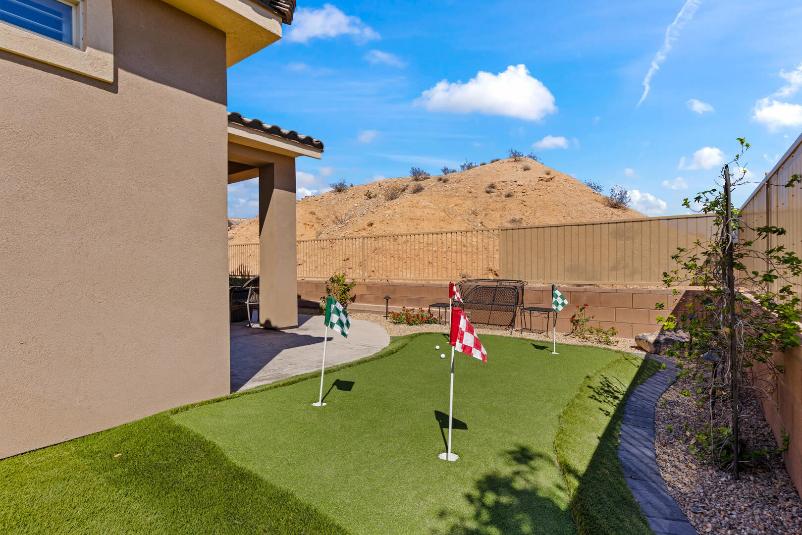 Paws and Putts Oasis | Photo 60