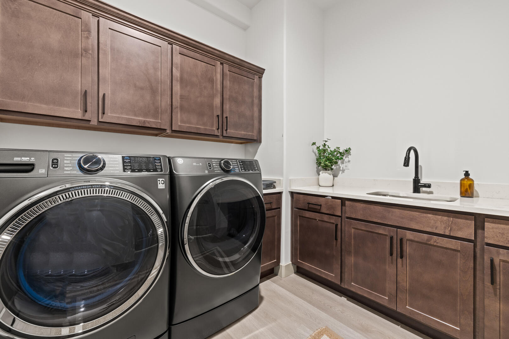 Horizon Luxe Escape | Photo 20