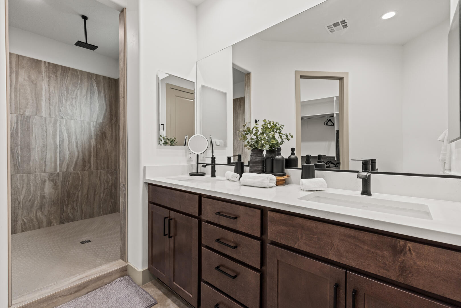 Horizon Luxe Escape | Photo 46