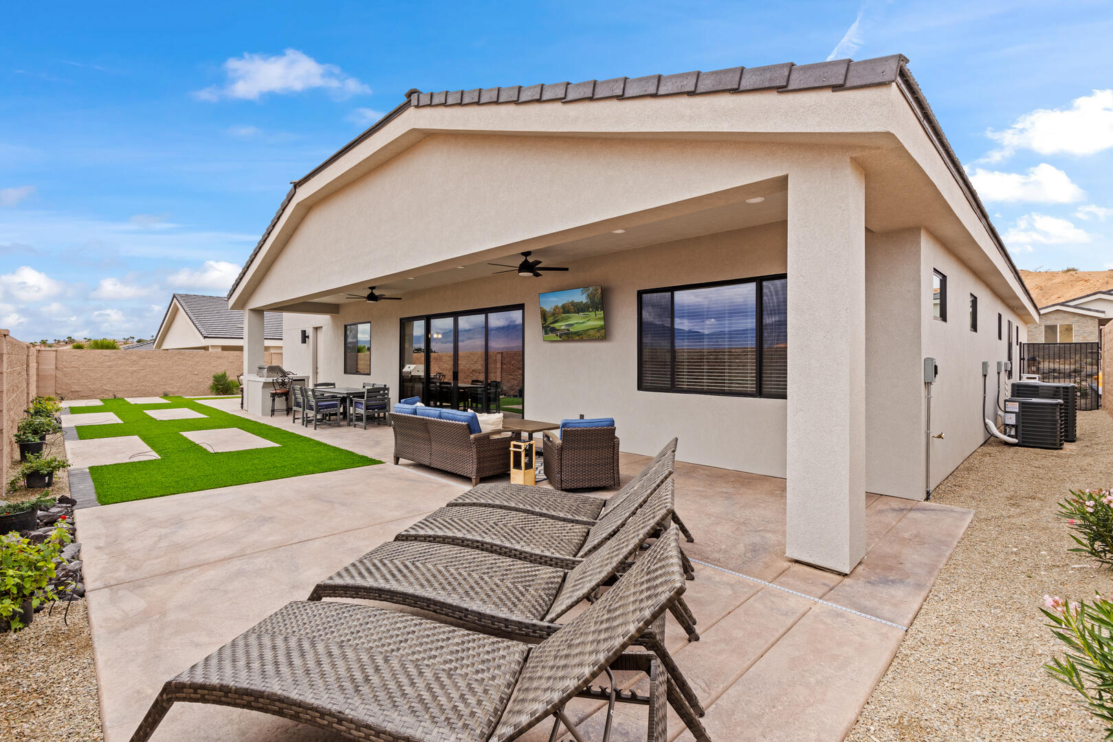 Horizon Luxe Escape | Photo 54