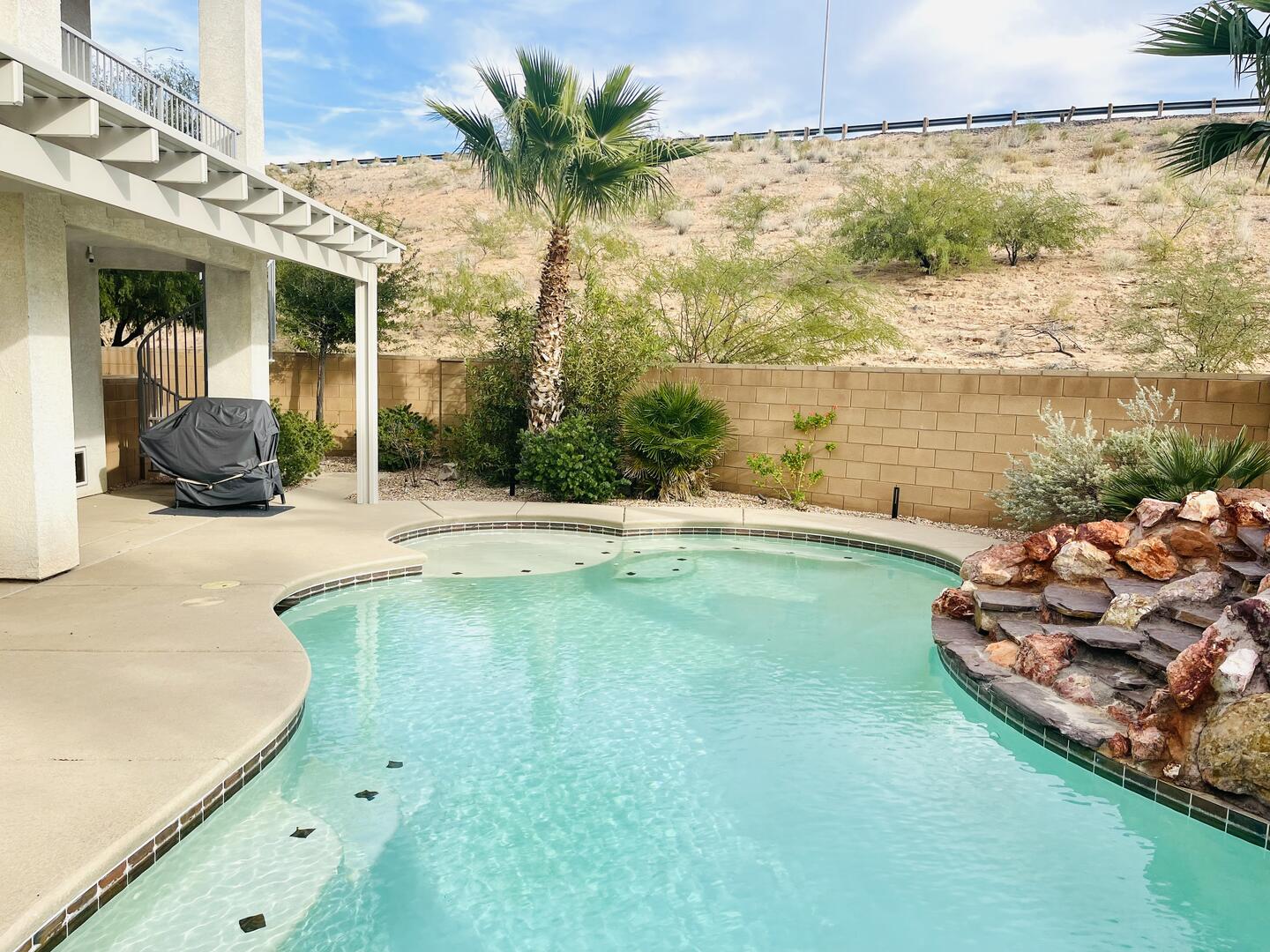 Private Pool (NOT Heated)