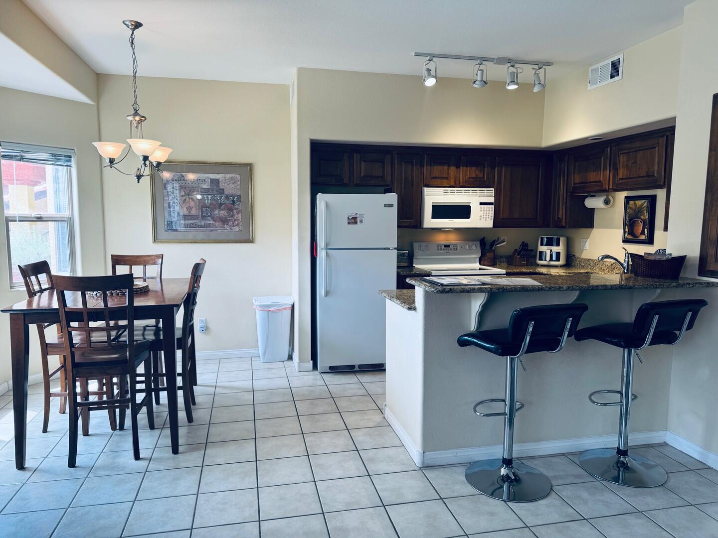 Kitchen/Dining