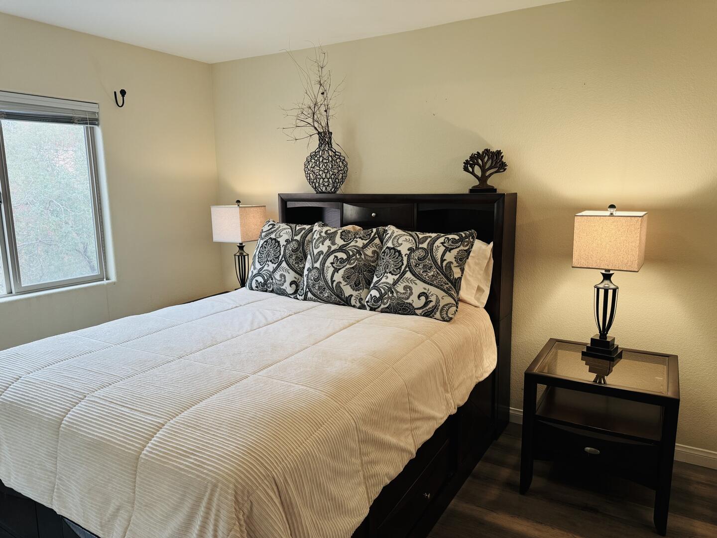 Queens Landing | Photo 11