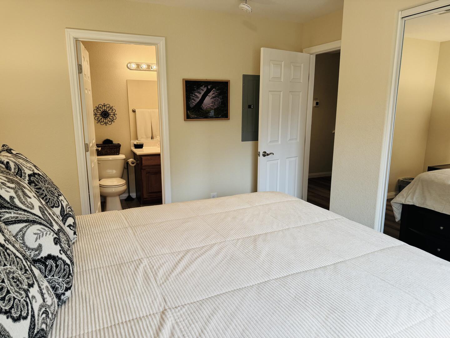 Queens Landing | Photo 13