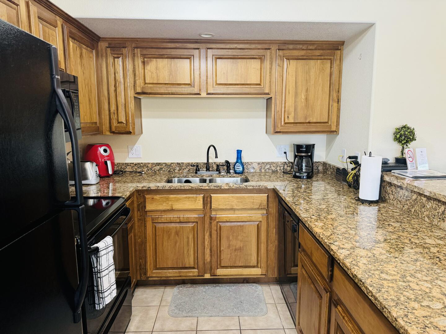 Queens Landing | Photo 8