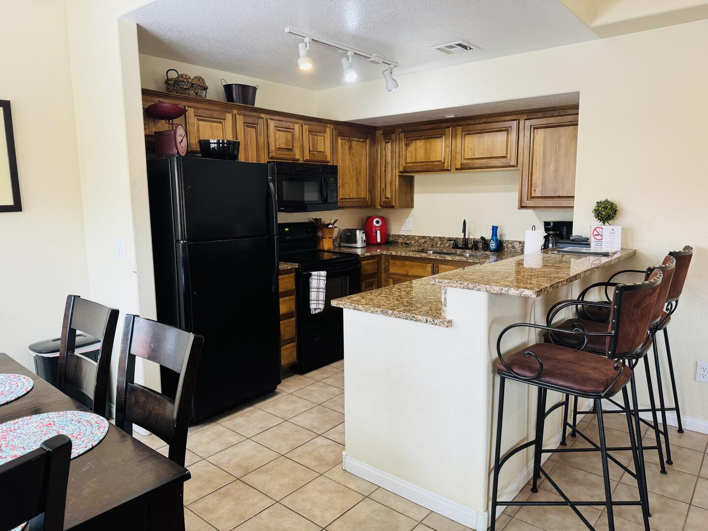 Queens Landing | Photo 7