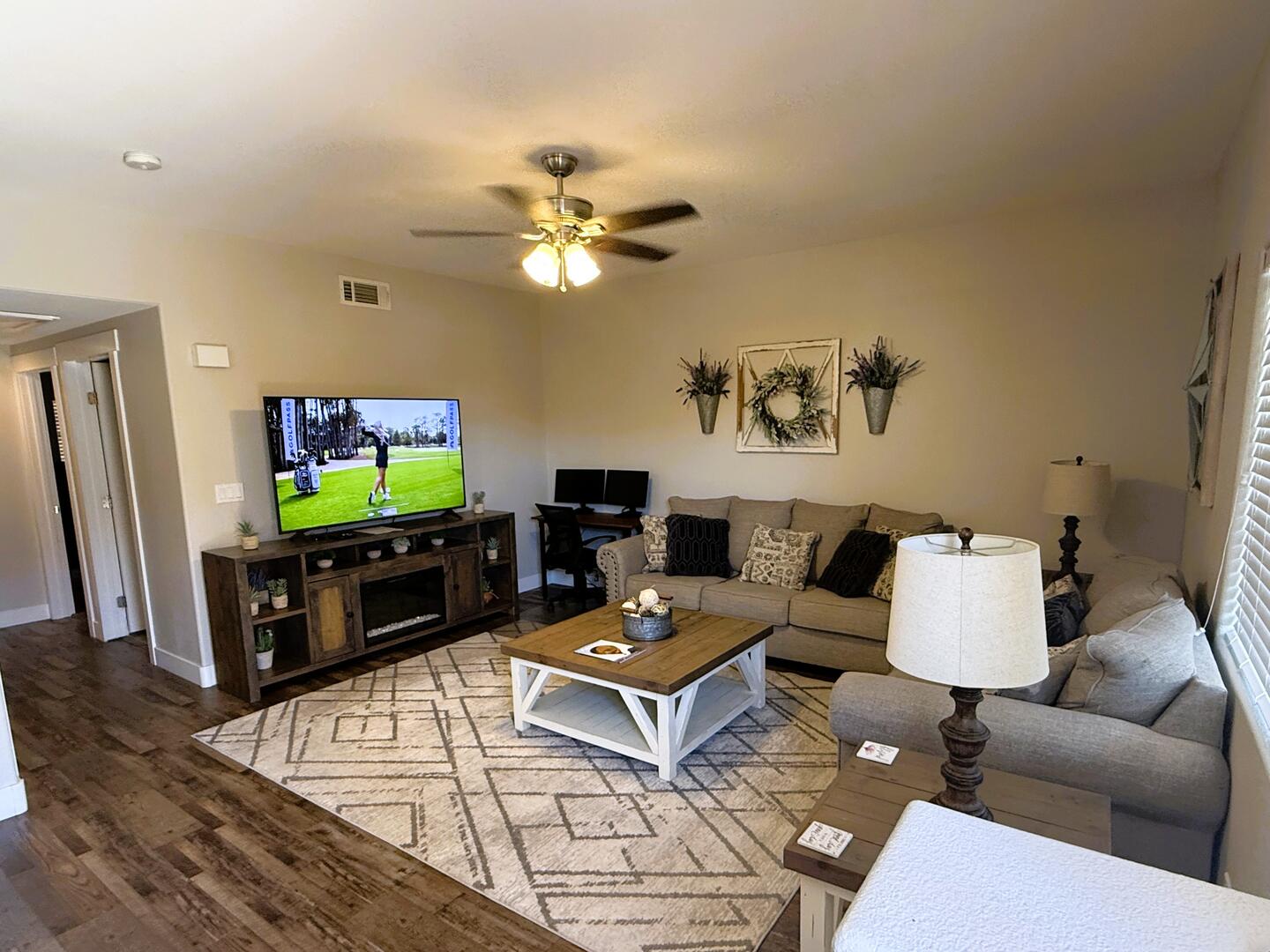 Desert Paradise | Photo 2