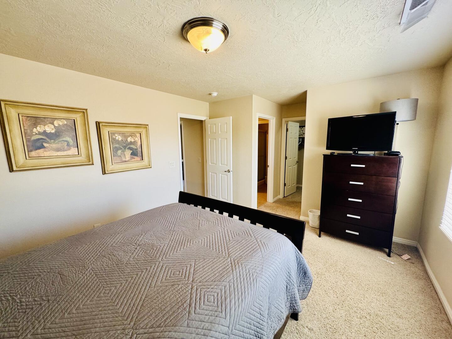 Queen Bedroom 2