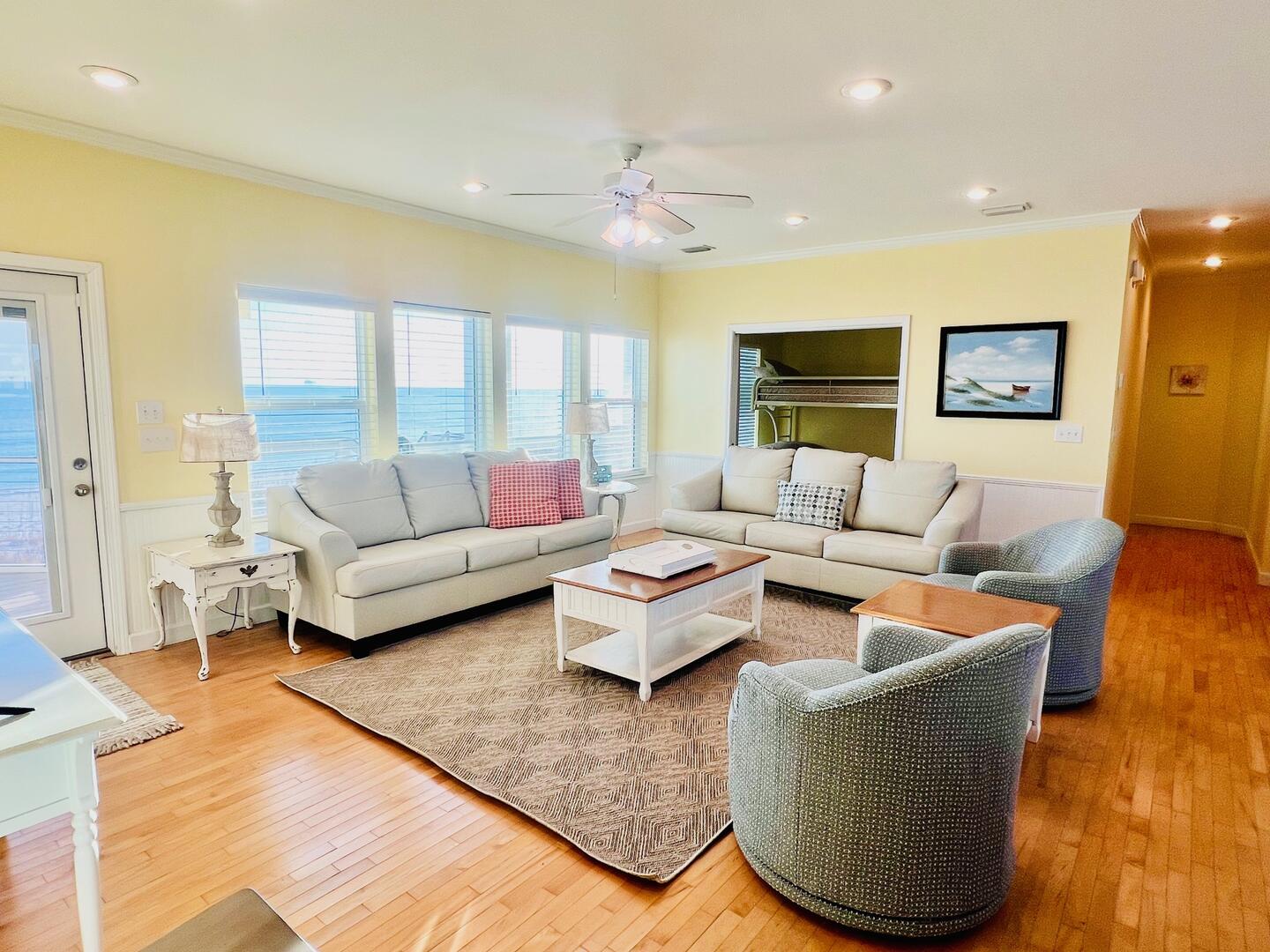 Double Wave | Photo 150