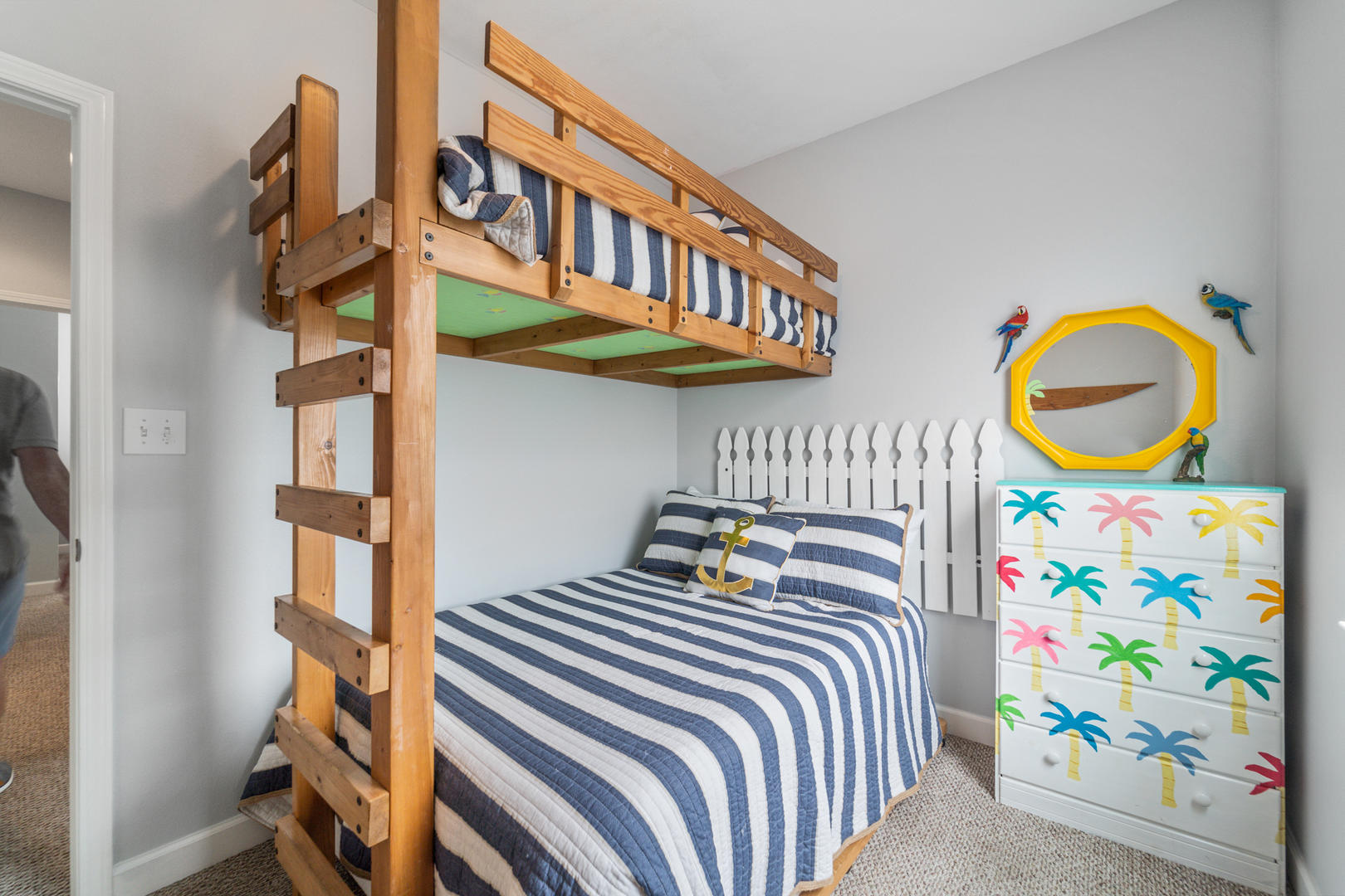 Five O'clock | Photo 140