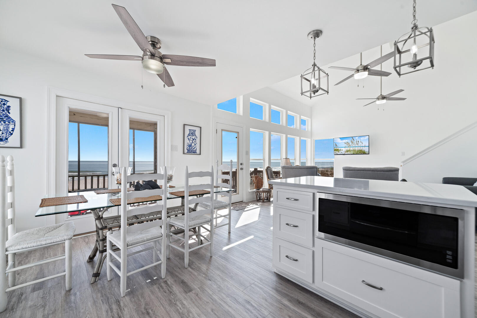 Devereux House | Photo 13000