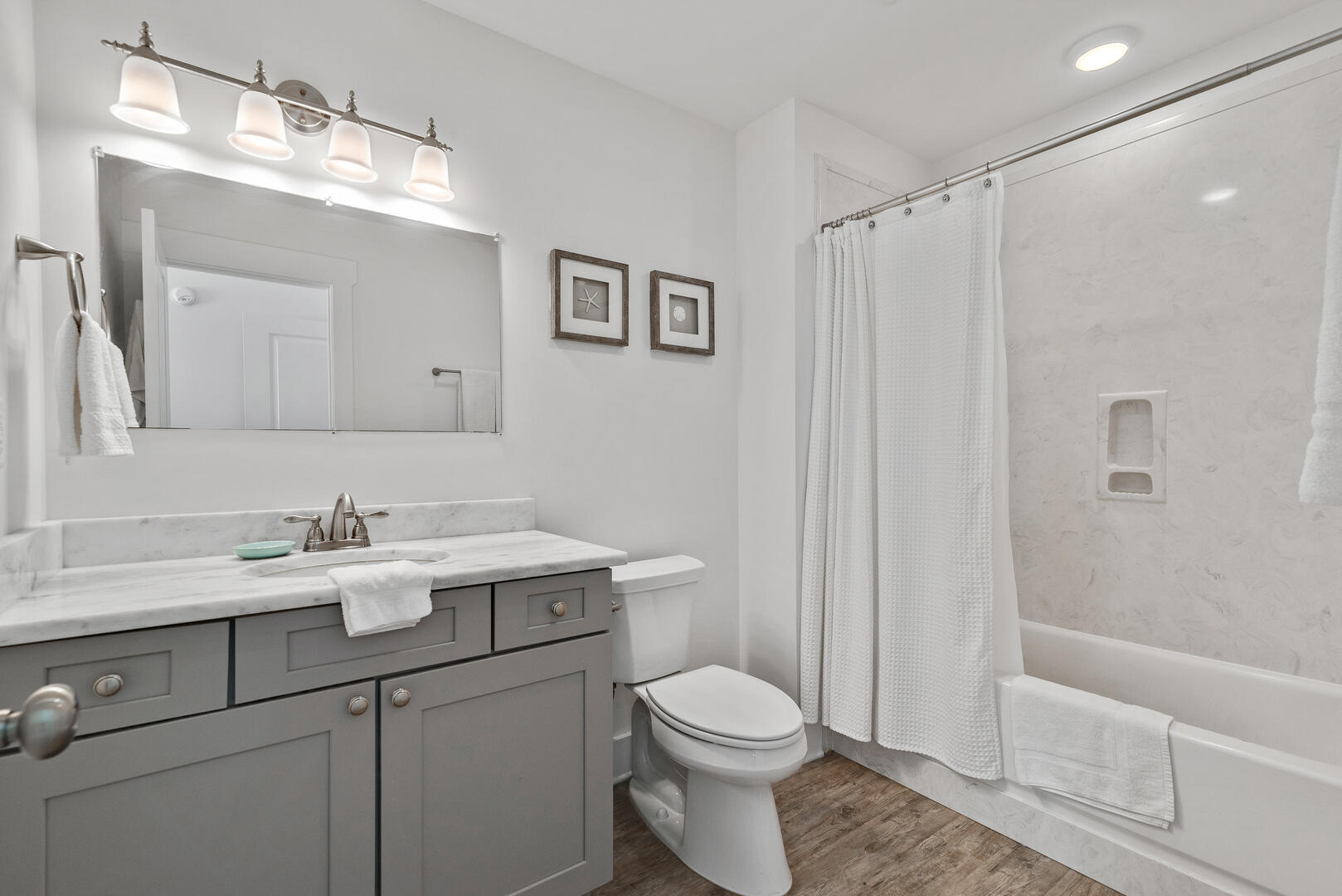 Always Sunny | Photo 23