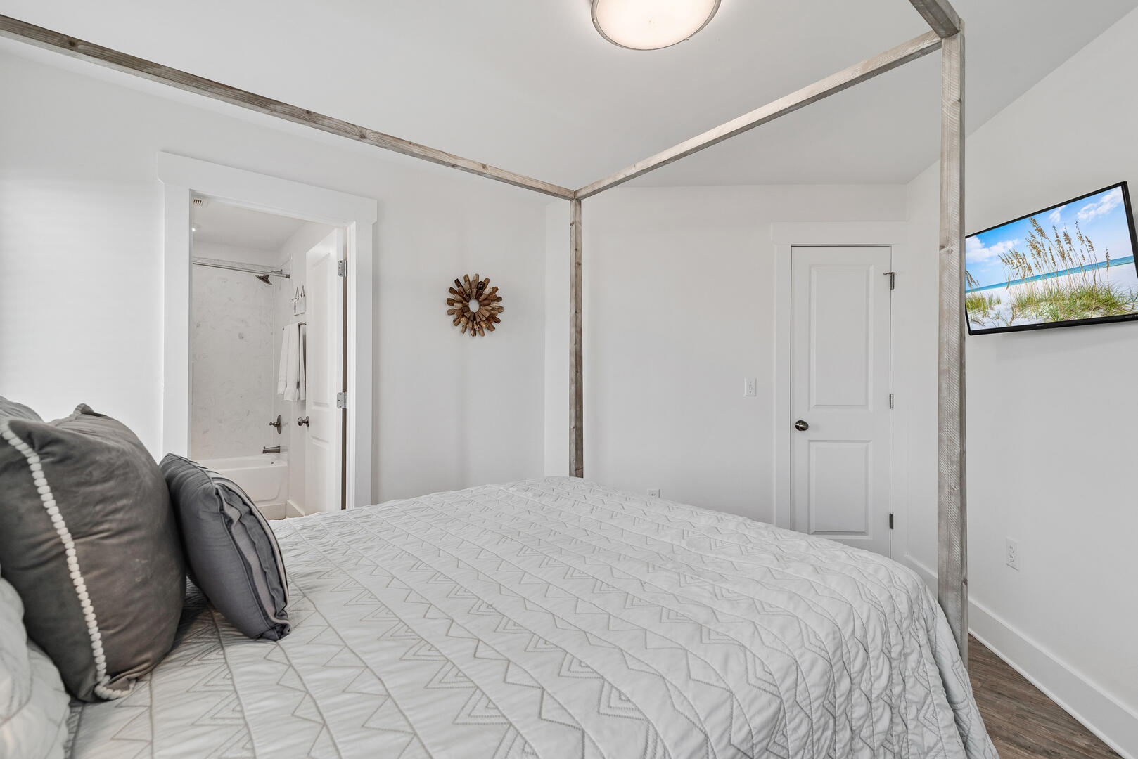 Always Sunny | Photo 32