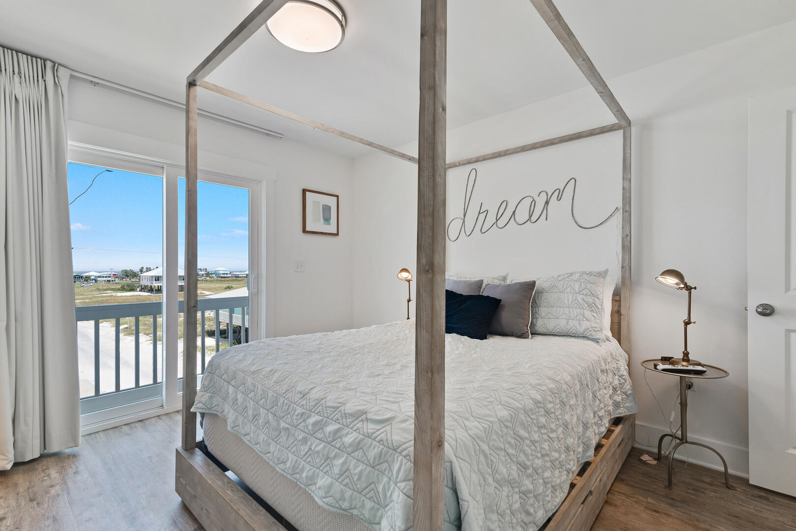 Always Sunny | Photo 39