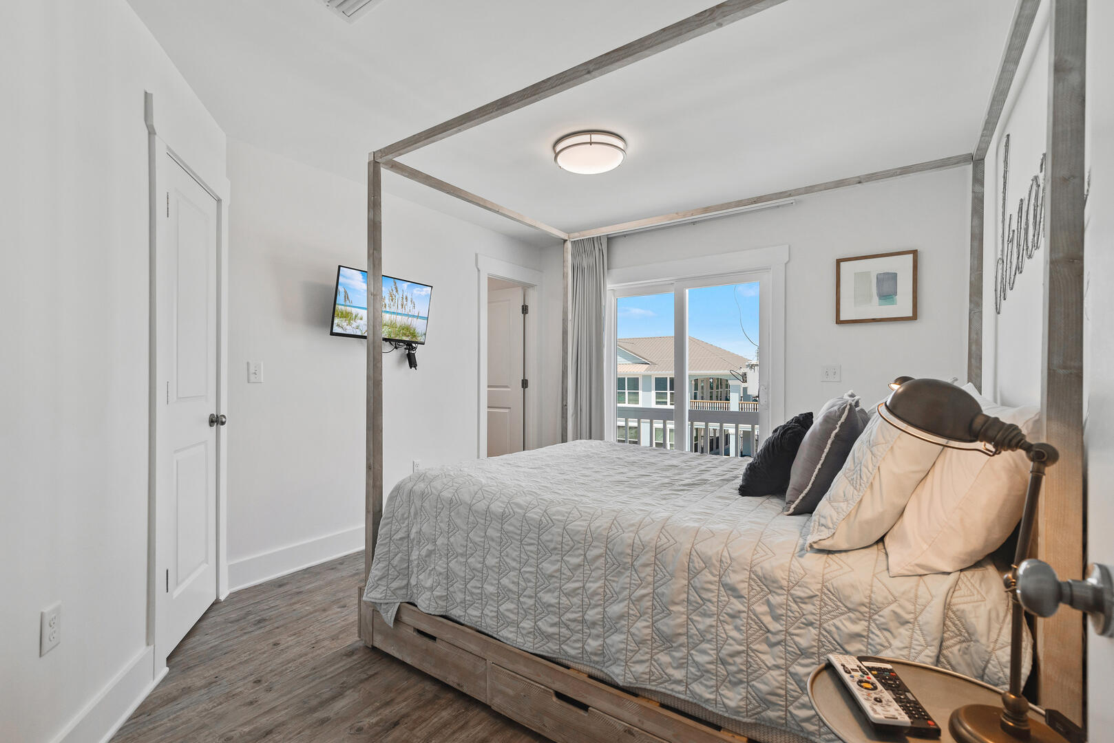 Always Sunny | Photo 40