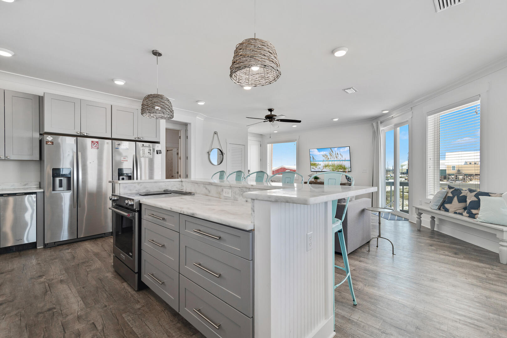 Always Sunny | Photo 8