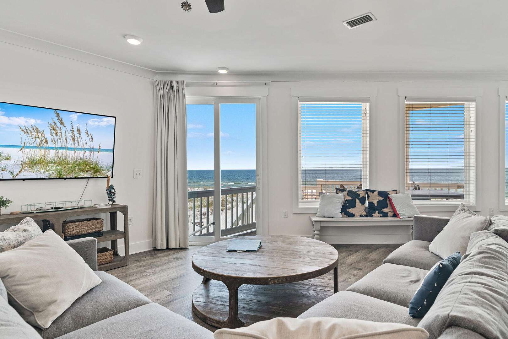 Always Sunny | Photo 7