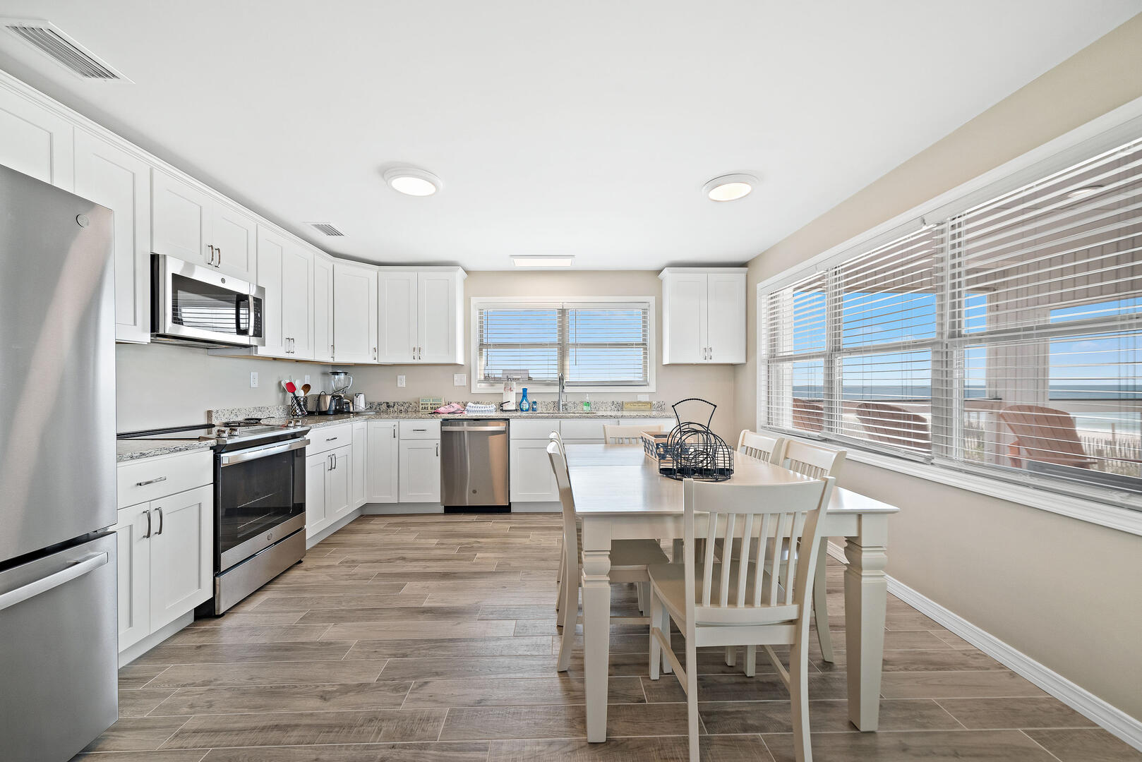 Beale Street Bungalow | Photo 10100