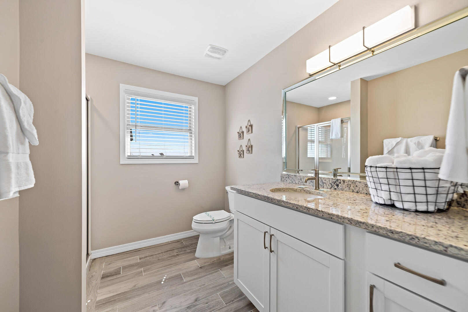 Beale Street Bungalow | Photo 11000