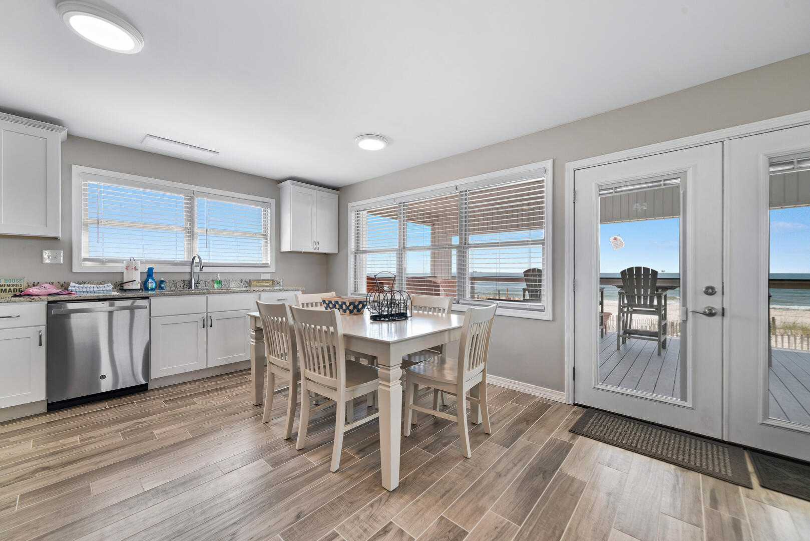 Beale Street Bungalow | Photo 4000