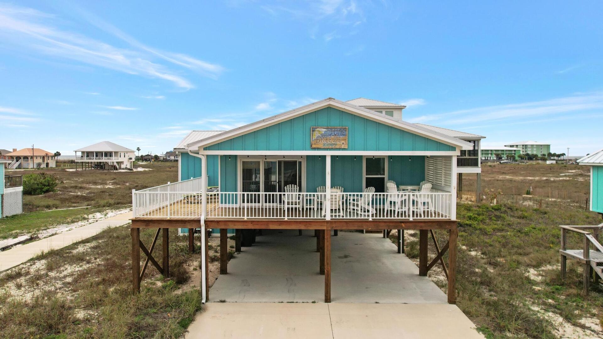 June Breeze- Gorgeous 4 bedroom