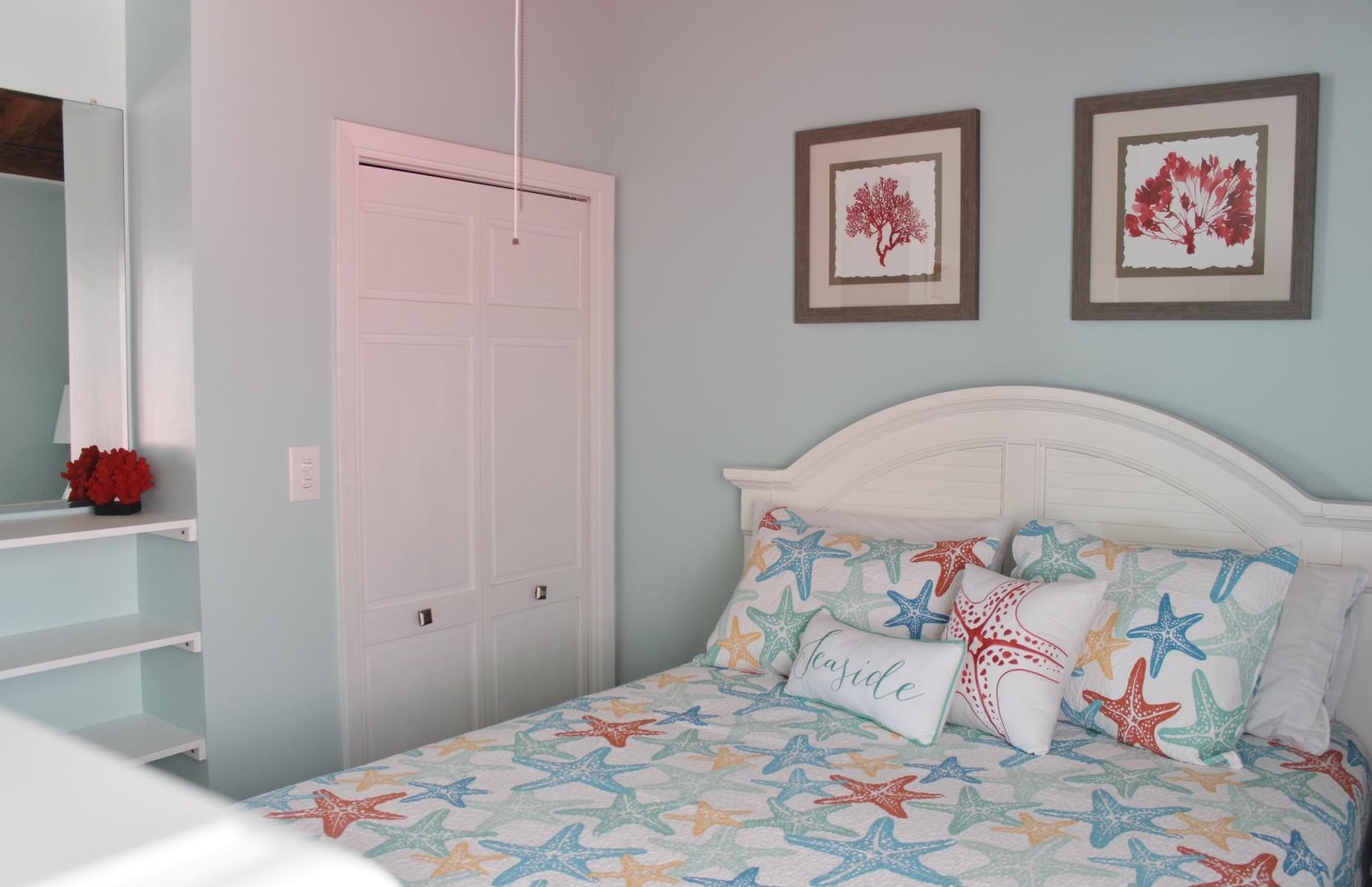 Bedroom 3 with Queen Bed