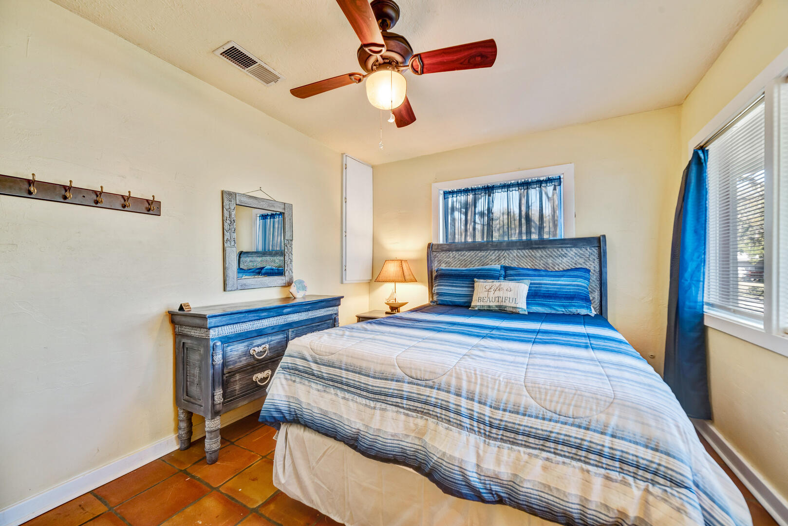 Pelican Bay | Photo 18000