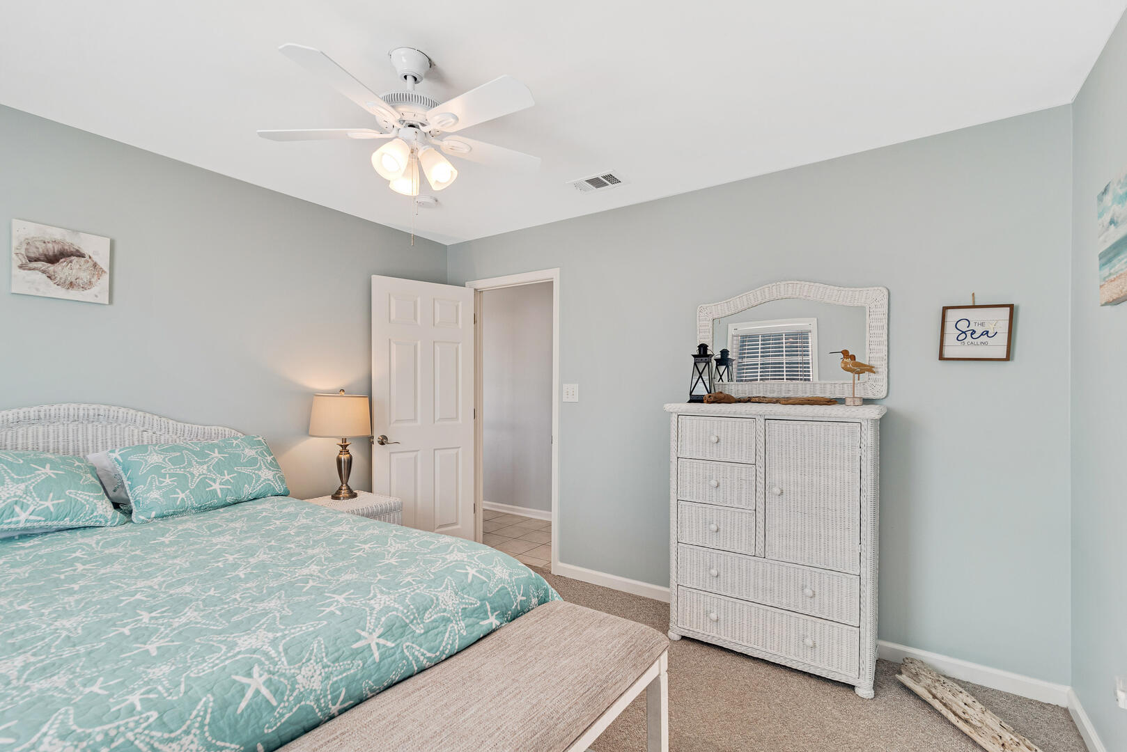 Lonesome Seagull | Photo 15000