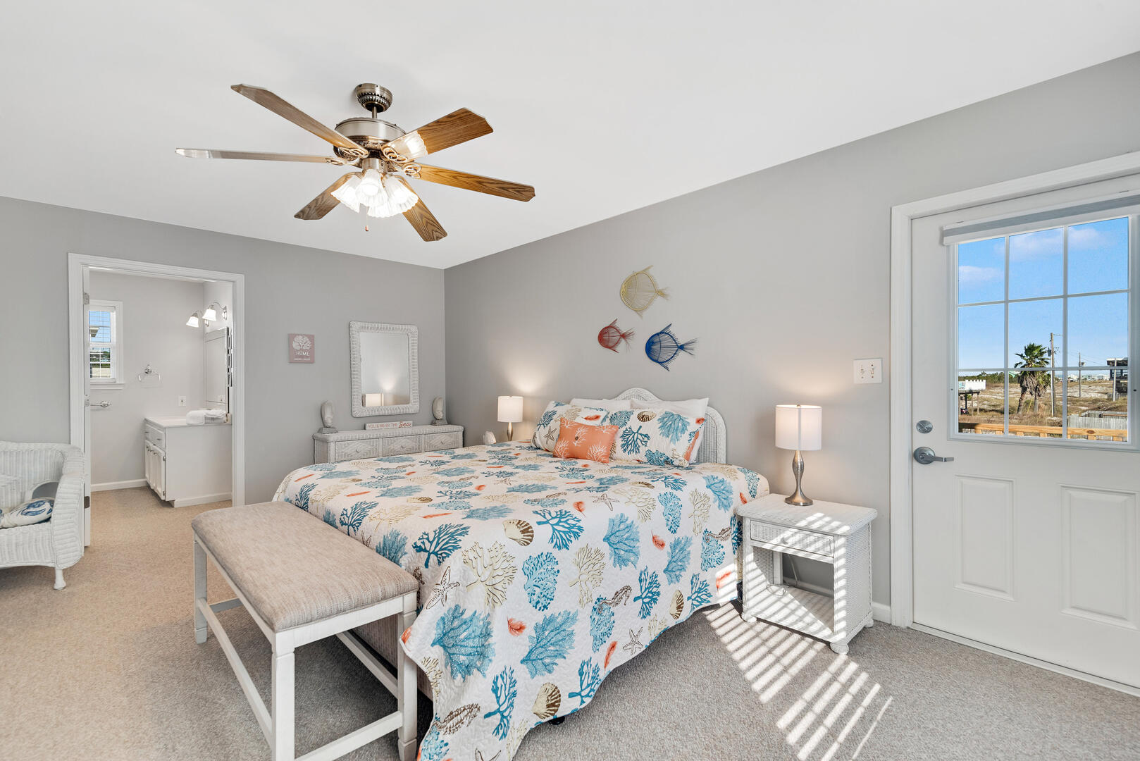 Lonesome Seagull | Photo 21000