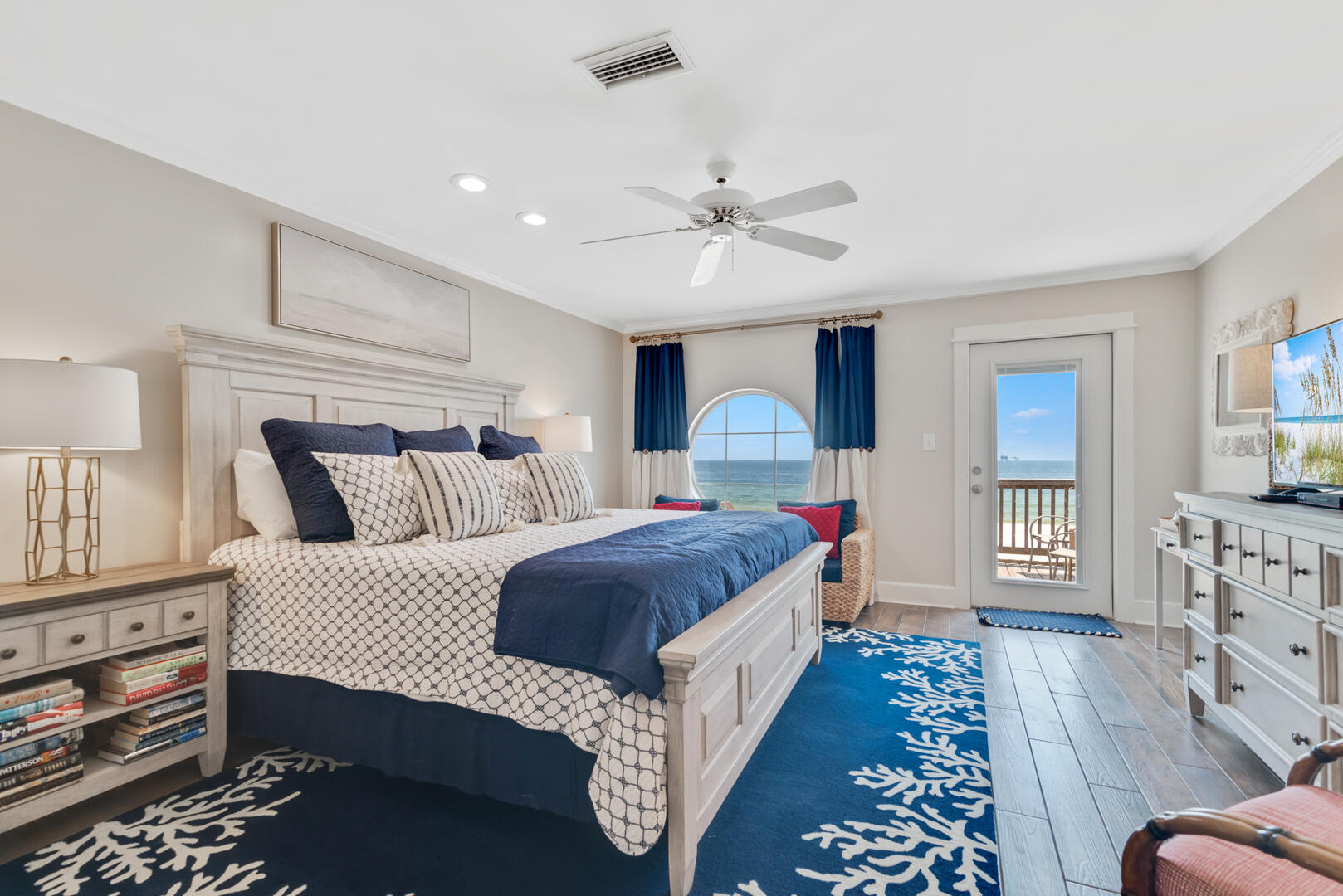 Island Dream East | Photo 17000