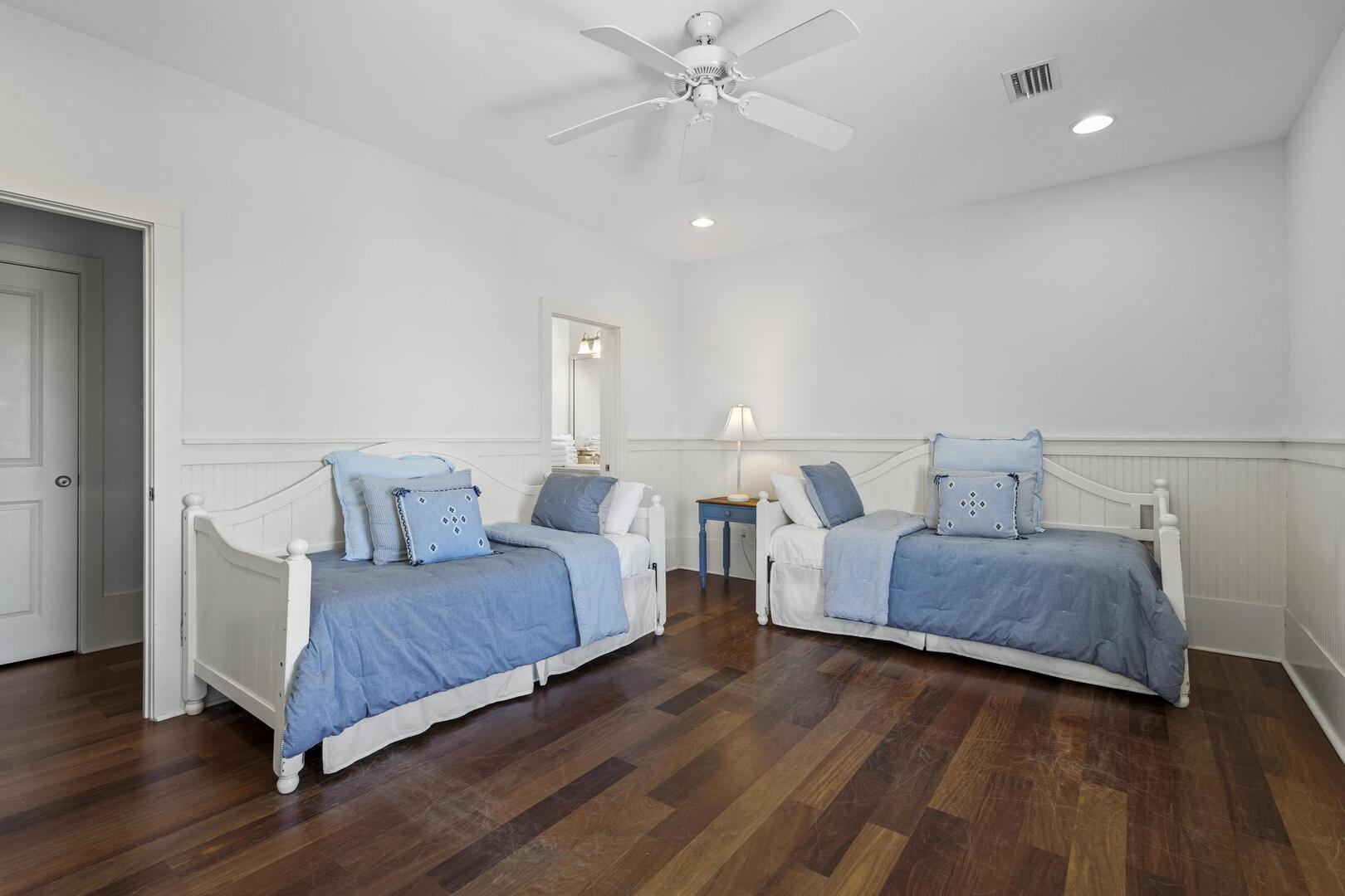 Mighty Fine | Photo 25