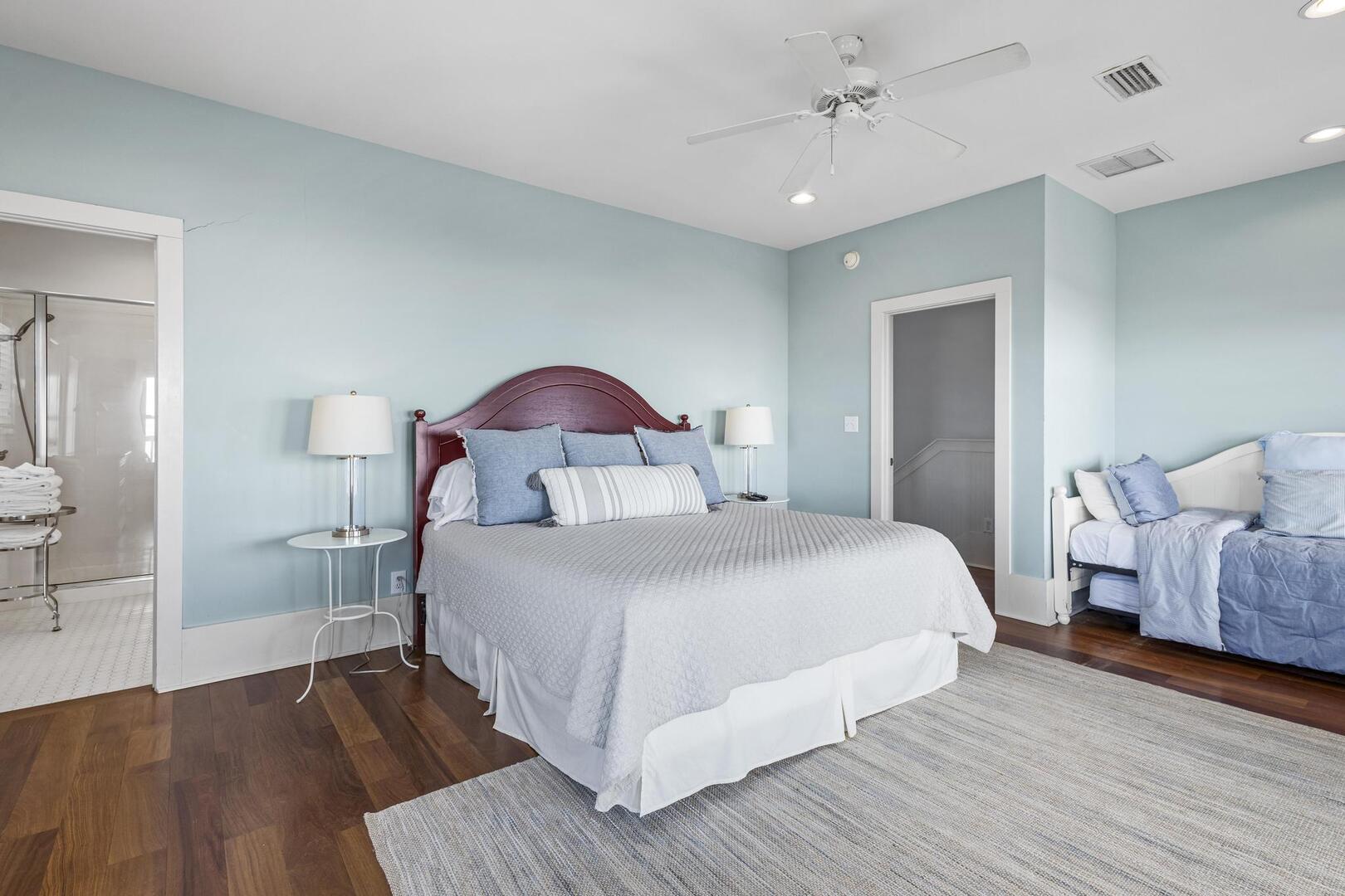 Mighty Fine | Photo 12