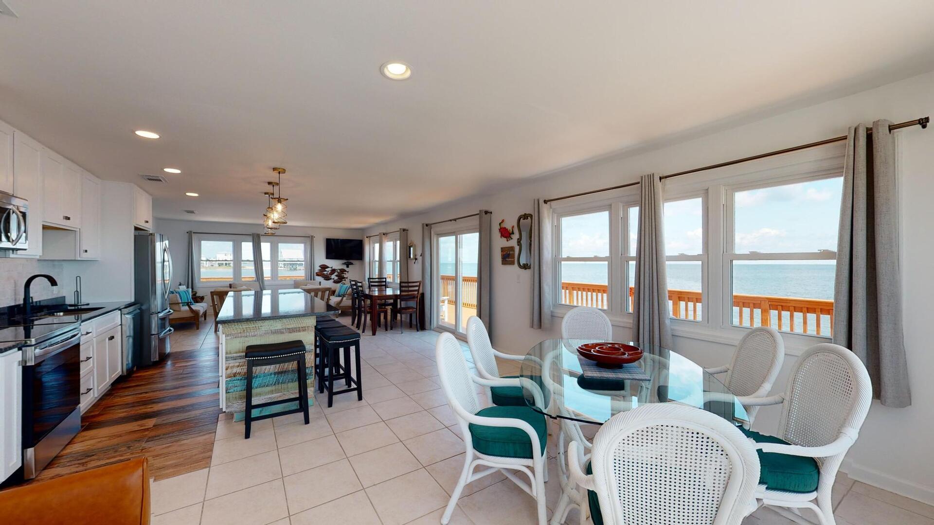 Bay Breeze | Photo 10