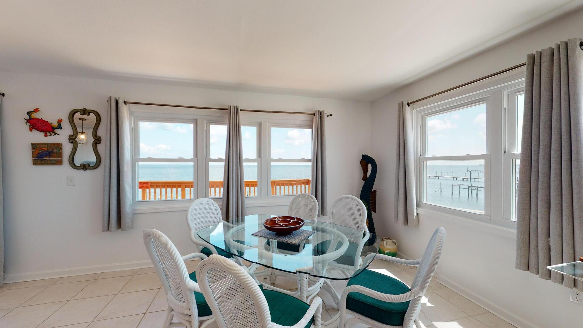 Bay Breeze | Photo 11