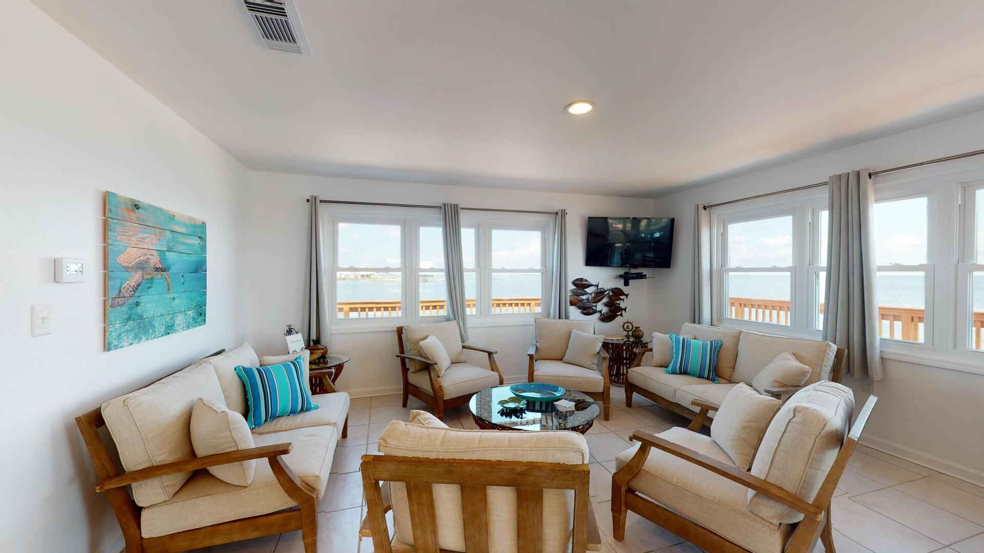 Bay Breeze | Photo 7