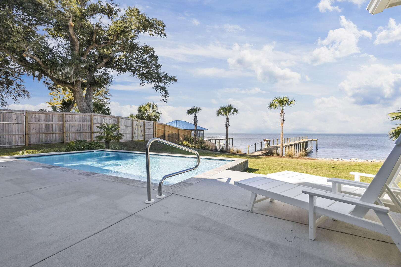 Don't Worry Bay Happy 5