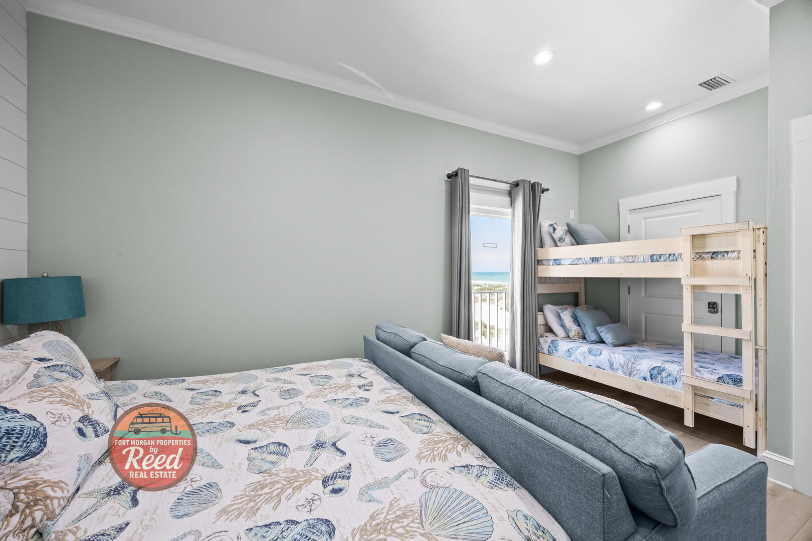Amazing Grace East | Photo 43