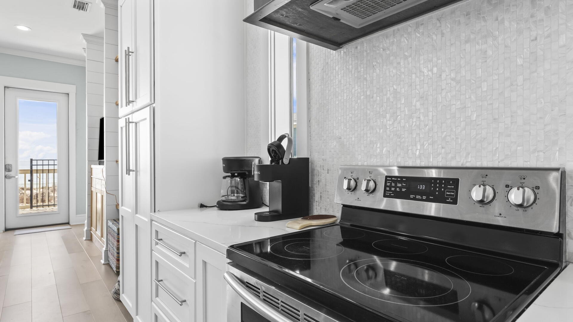McBeech West | Photo 13