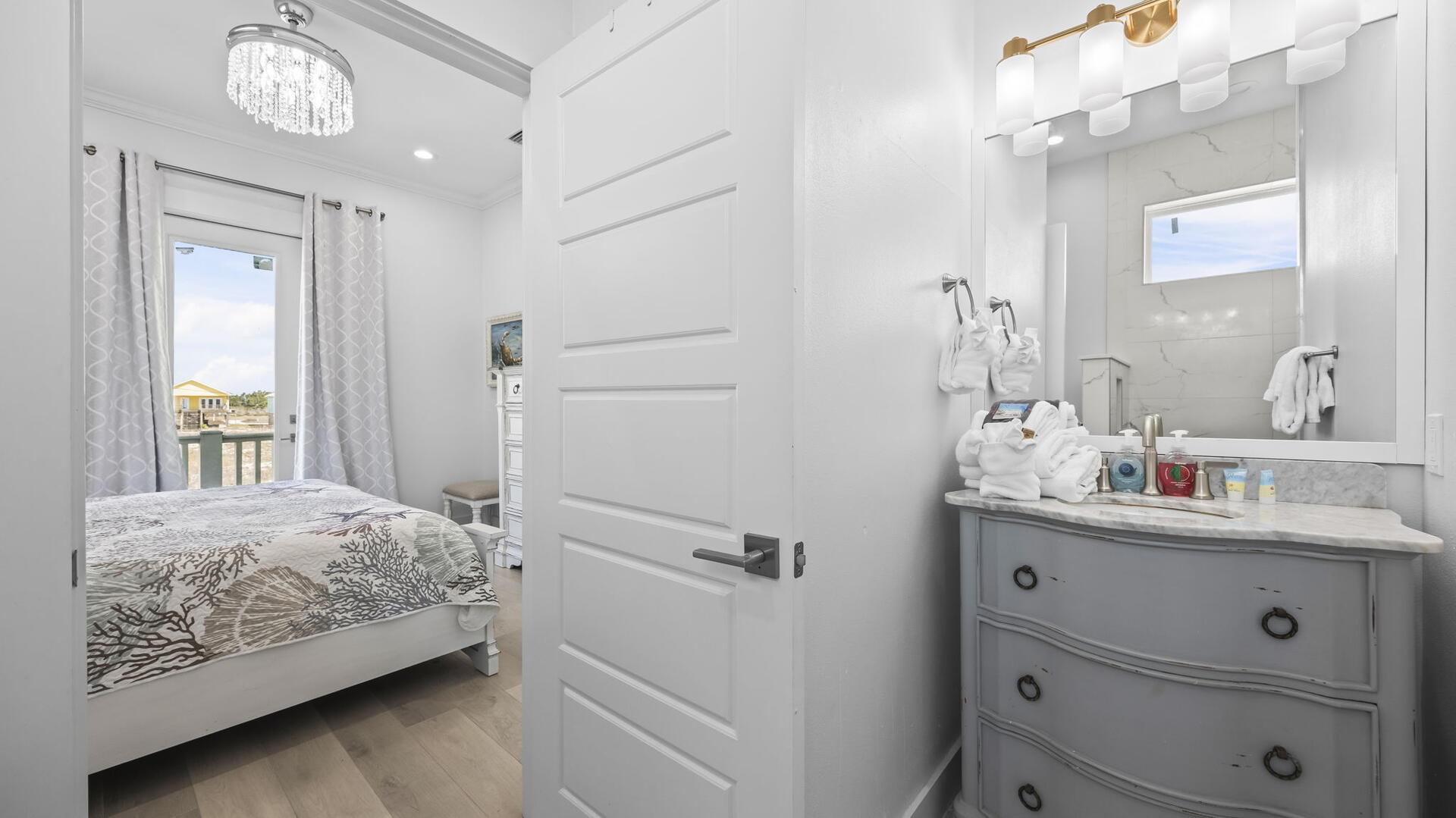 McBeech West | Photo 23