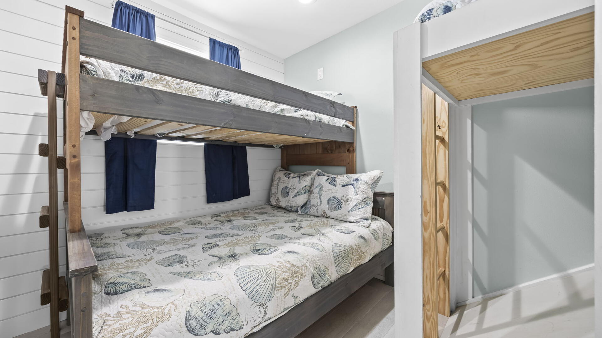 McBeech West | Photo 24