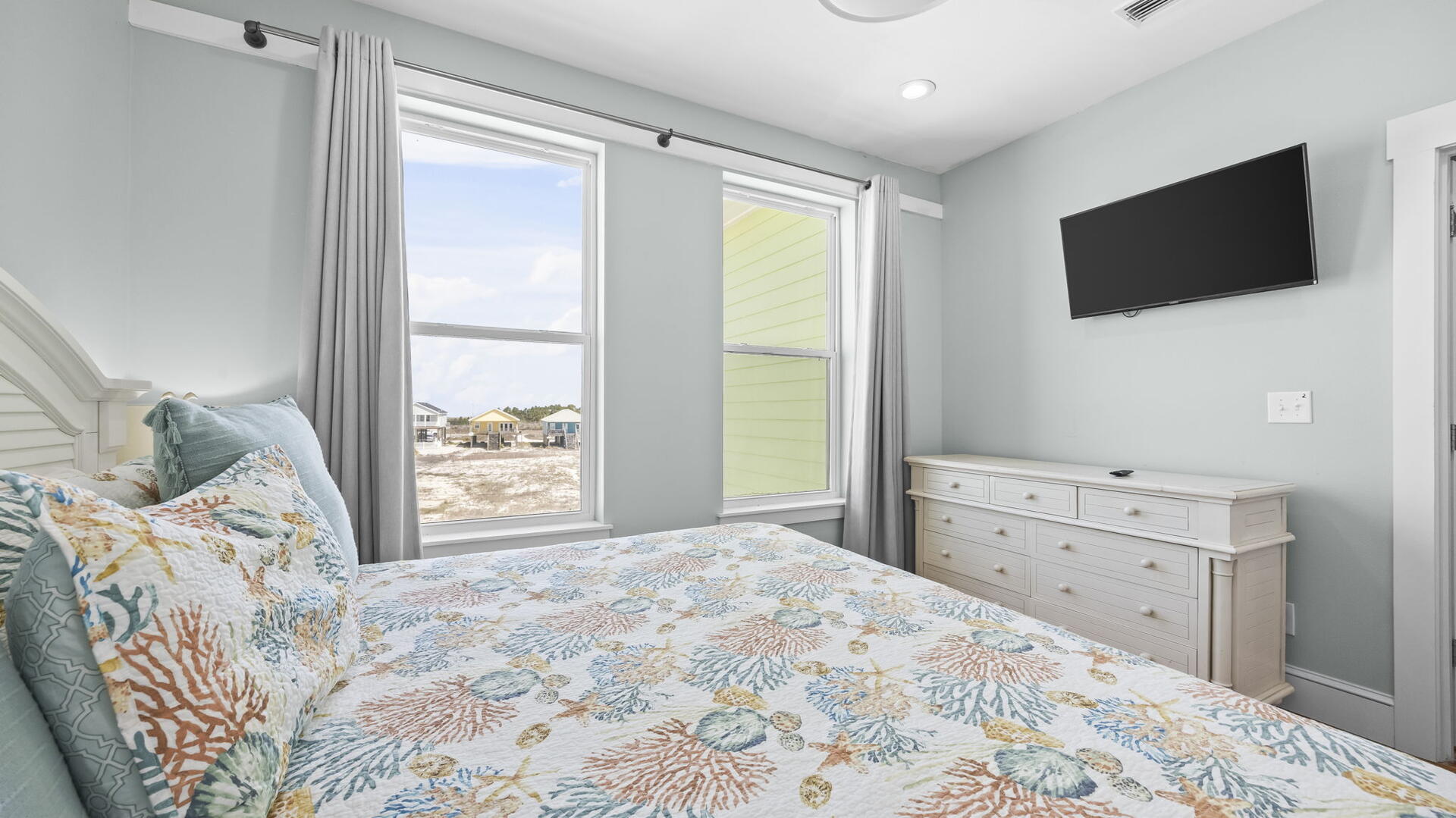 McBeech West | Photo 29