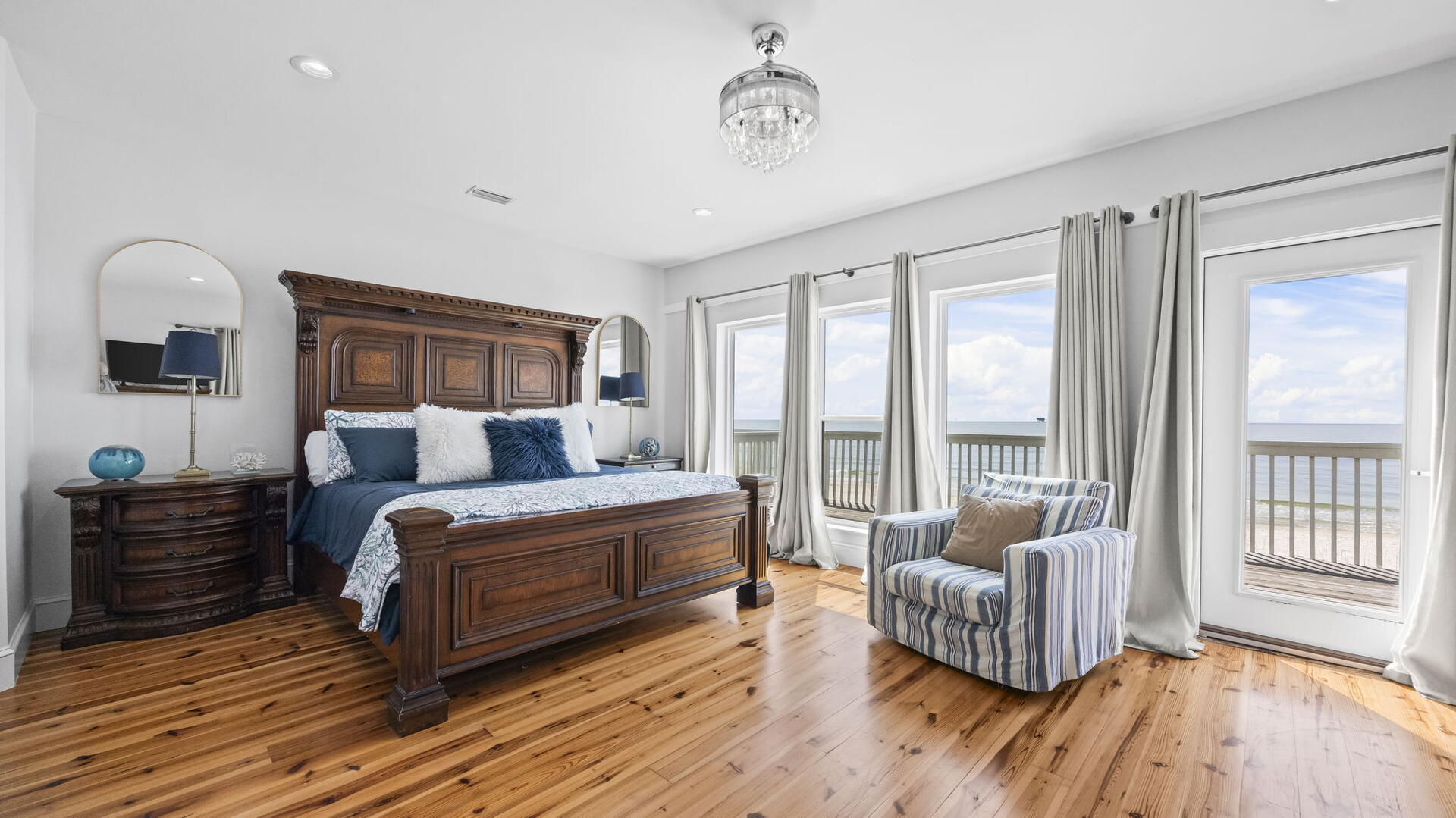 McBeech West | Photo 35